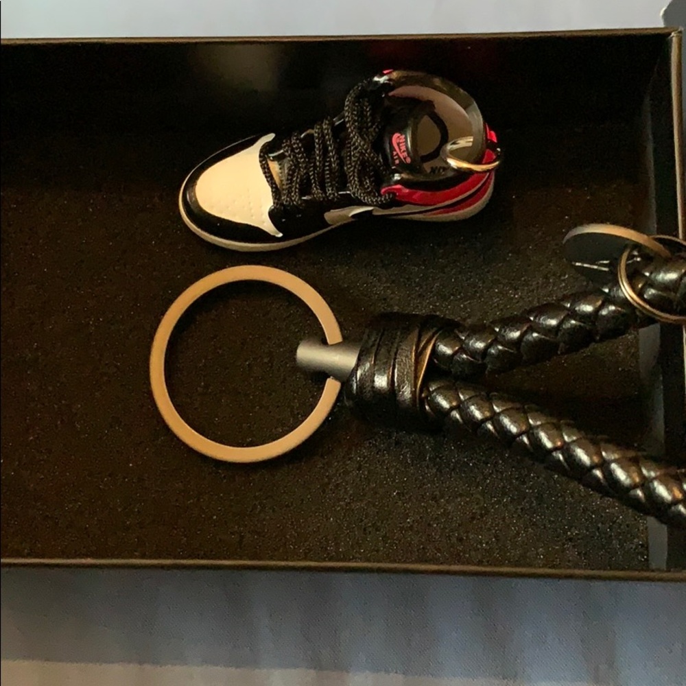 NIKE AIR JORDAN KEYCHAIN
